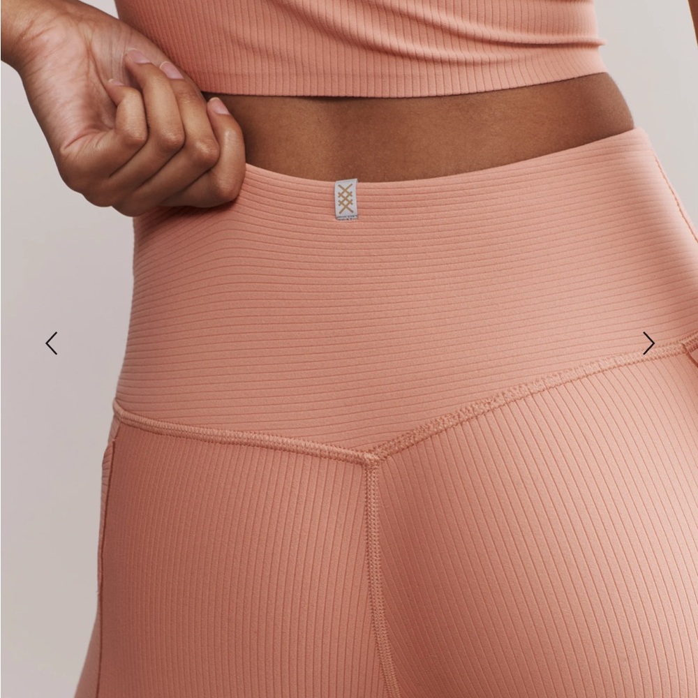 RHONE Ripple 7/8 Pocket Legging Cameo Pink - Picture 3 of 4